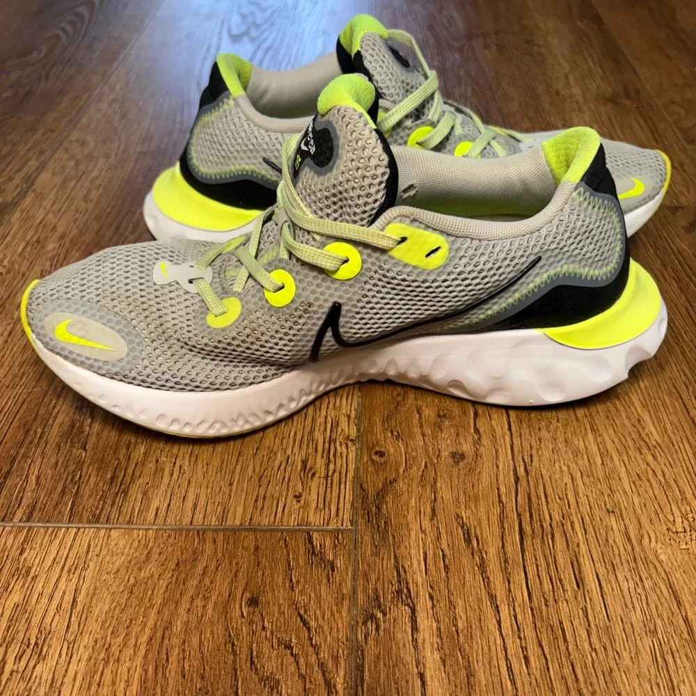 Nike good minor